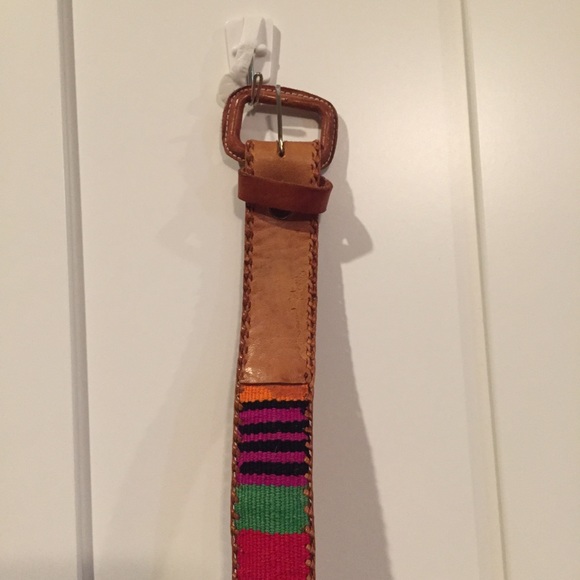 Tan leather belt - Picture 2 of 7